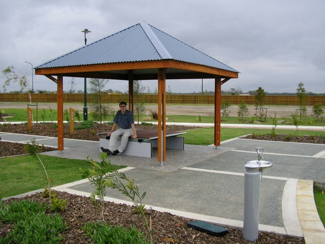 EM076 - Urbano Table Bench, EM074 Urbano Drinking Fountain.jpg